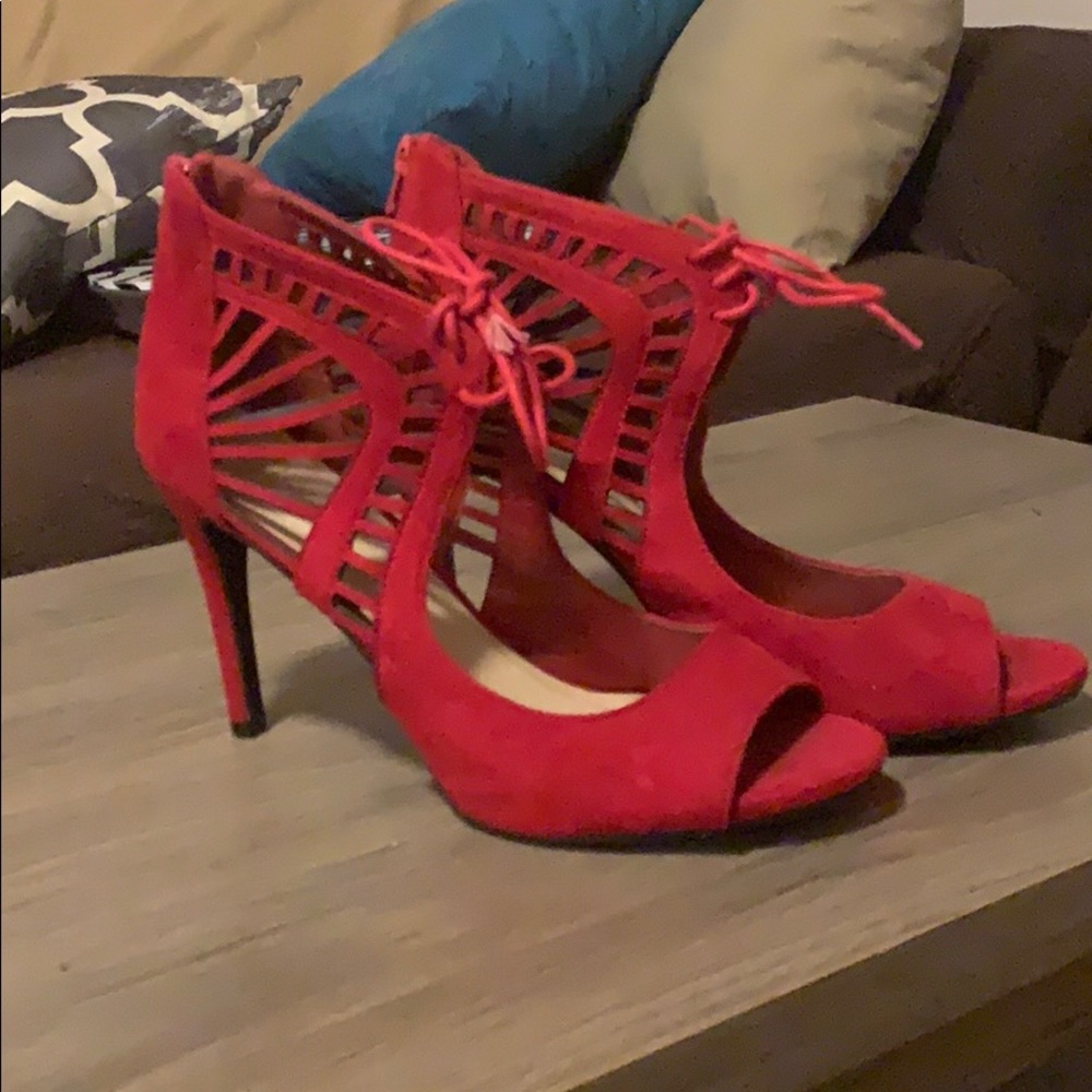 Red 4 in heels